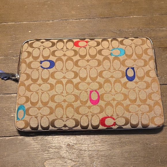 Coach Brown and Tan Signature Canvas - Picture 4 of 6